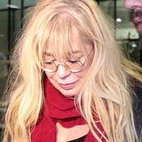 Zerrin Özer hastaneye kaldırıldı