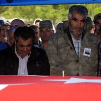 Yürekte acı, tabutta kurşun!