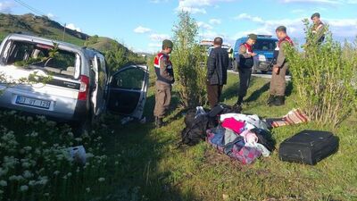 Çorum'da feci kaza: Şarampole uçtular!