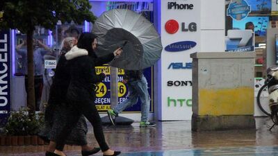 O şehir fırtınaya esir oldu!