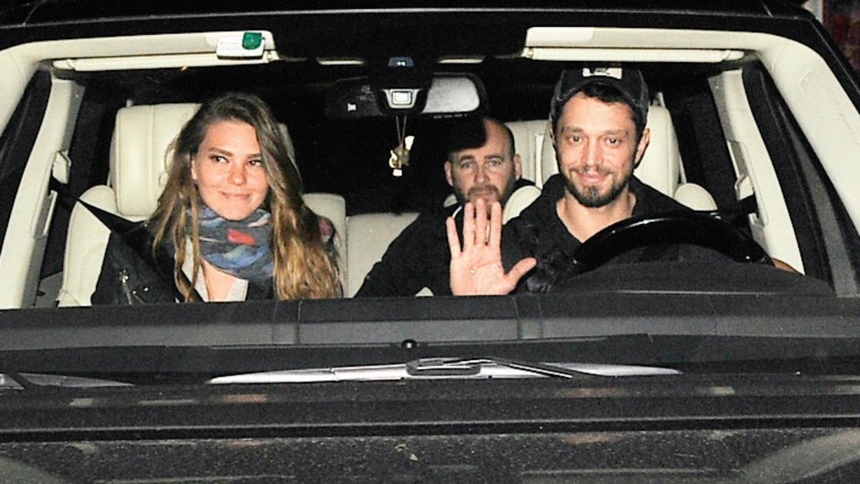 Şoför arka koltukta!