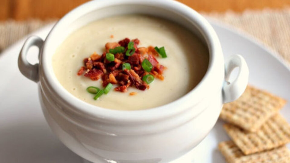 Hastayken içilen çorbaların yanına yoğurt koyarsanız...