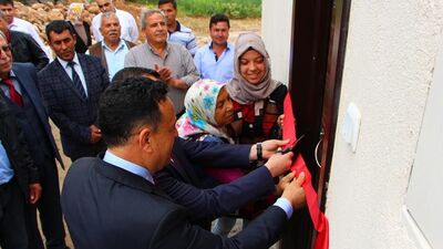 1 lirası ve kocaman bir yüreği vardı...