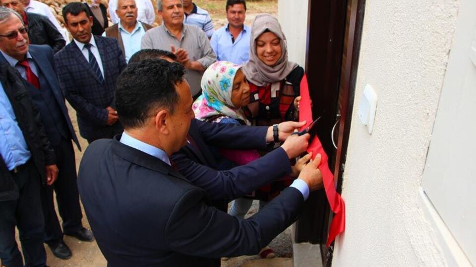 1 lirası ve kocaman bir yüreği vardı...