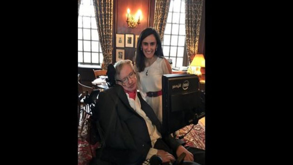Harvard'lı Türk bilim kadını Stephen Hawking'i ağırladı