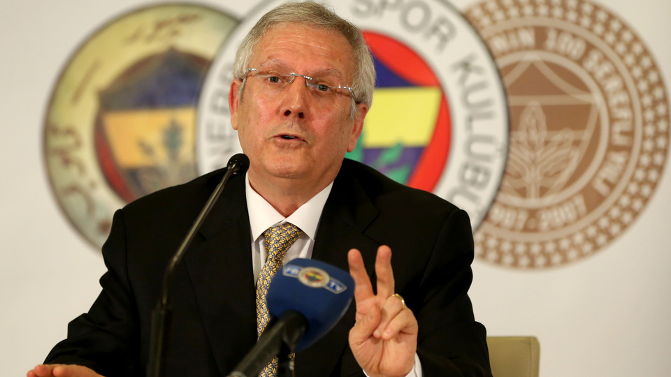 Aziz Yıldırım'ın mangal keyfi