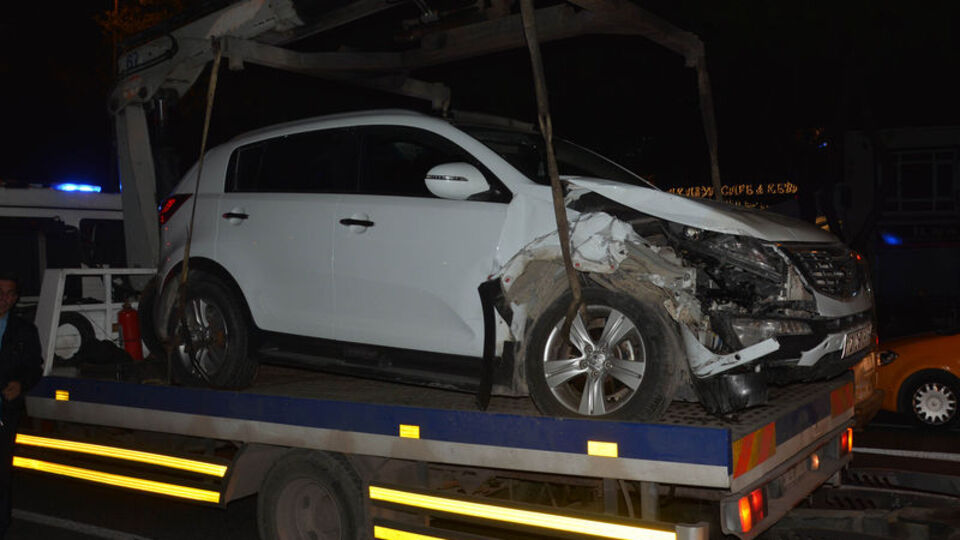 Ünlü sanatçı kaza geçirdi!