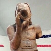 İzmir'de müstehcen heykel tartışması