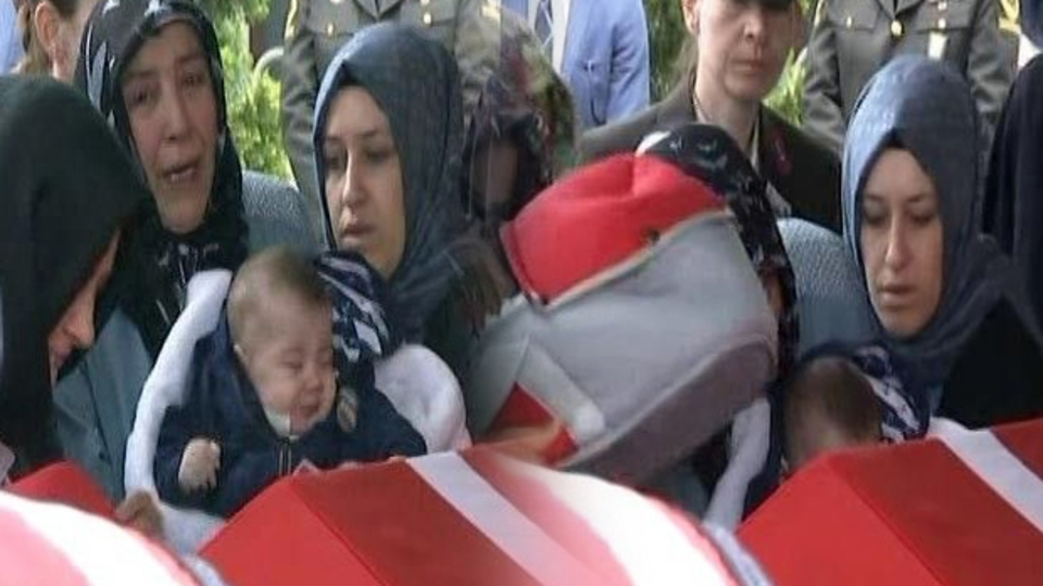 Şehit babaya son bakış!