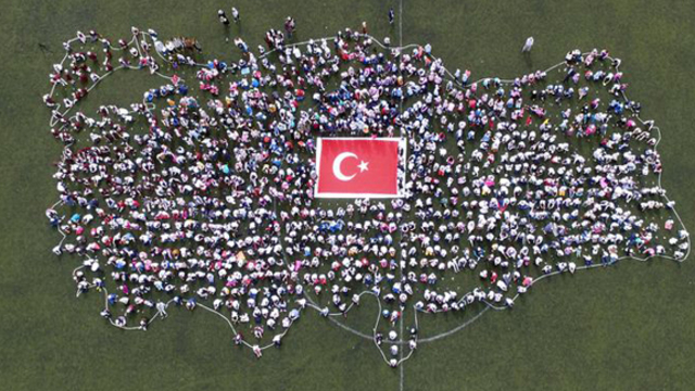2 Bin çocuk Türkiye oldu