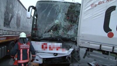 İstanbul'da trafiği kilitleyen kaza