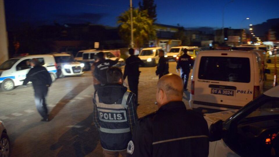 Kıskıvrak yakaladılar! Film gibi silah operasyonu