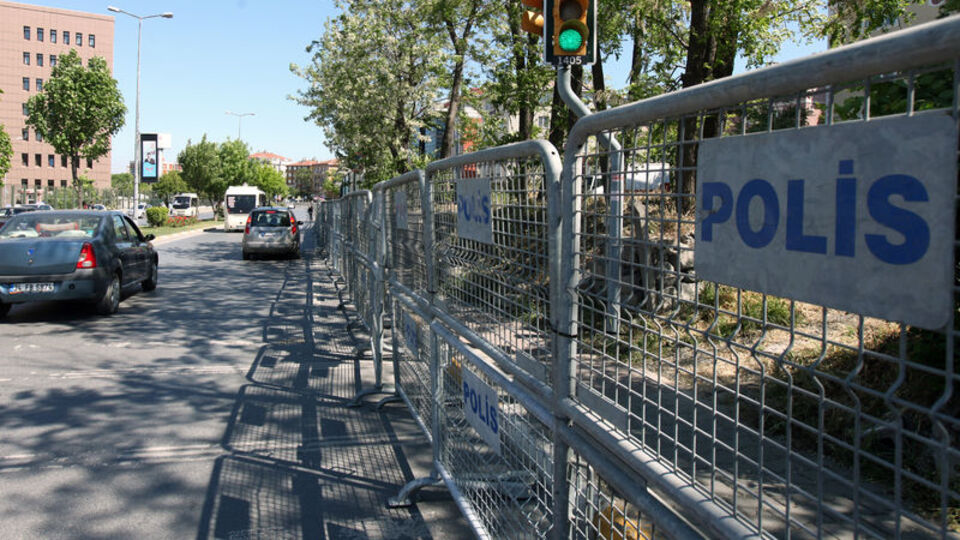 Beyoğlu'nda eğlence mekanlarına yasak