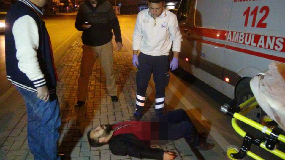 Kadın pazarlamaya çalışırken bıçaklandı