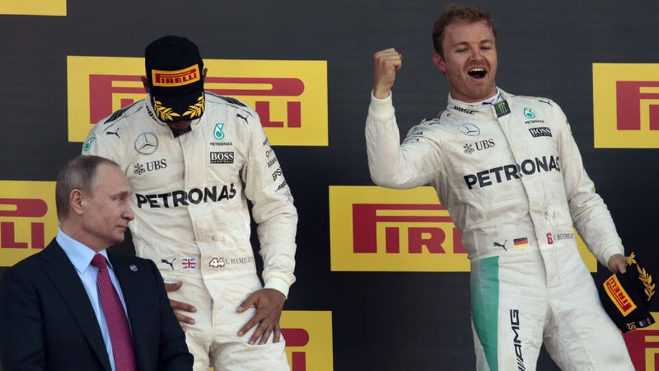 Nico Rosberg art arda 7. yarışını kazandı!