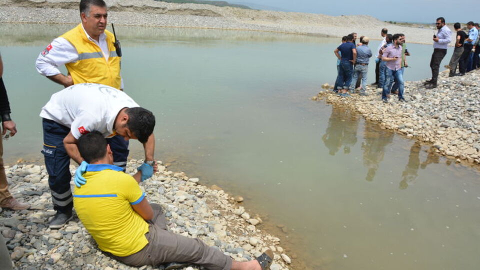 Pikniğe gittiler suda boğuldular