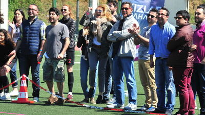 Boyner çiftinden kızlara destek