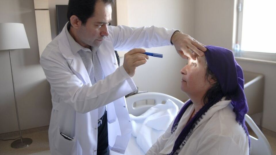 Baş ağrınız sizi uykudan uyandırıyorsa...