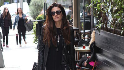 Karalara büründü!