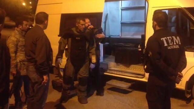 Türbe duvarının kenarında gördüler hemen polisi aradılar!