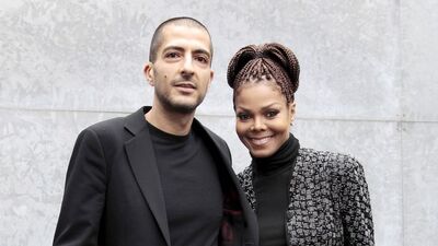 Ünlü şarkıcı 50 yaşında anne olacak