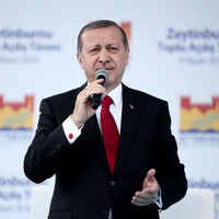 Davutoğlu'na teşekkür etti: Ben de bayrağı Sayın Gül'den almıştım