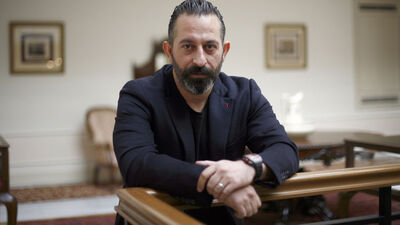 Cem Yılmaz dikkat! Evine gelen misafirler...