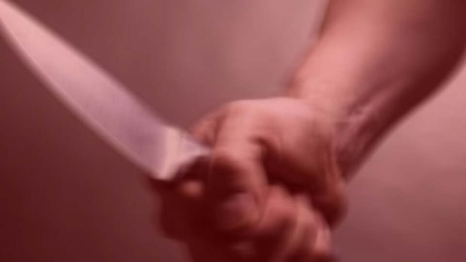 Şok! Karı koca birbirine bıçakla saldırdı!