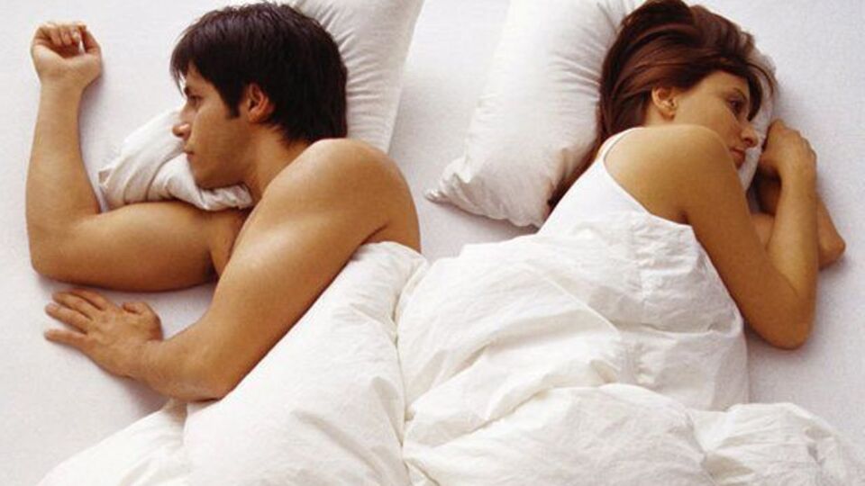 Kadınlar erkeklerden daha çok uyuyor!