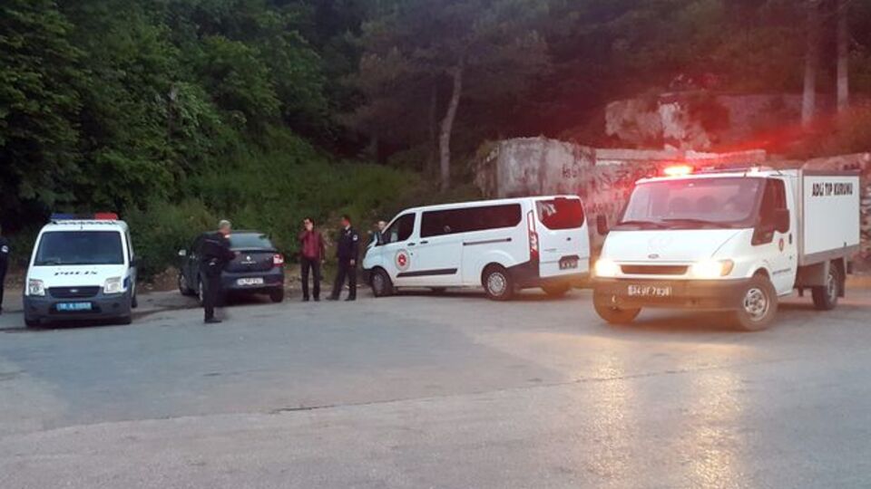 1 aydır kayıp genç ağaca asılı bulundu