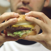 Fast food sevenlere korkunç haber!