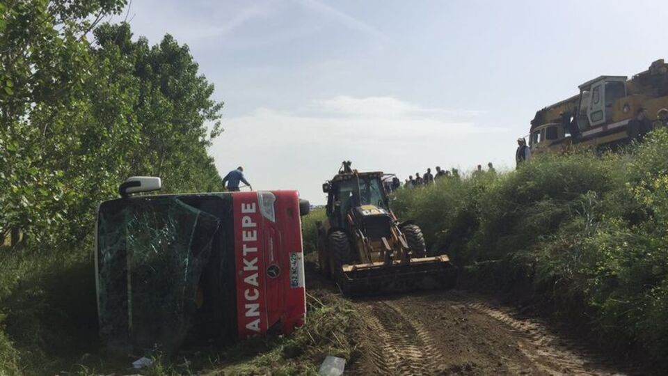 Çanakkale'de feci kaza! 5 ölü, 40 yaralı!