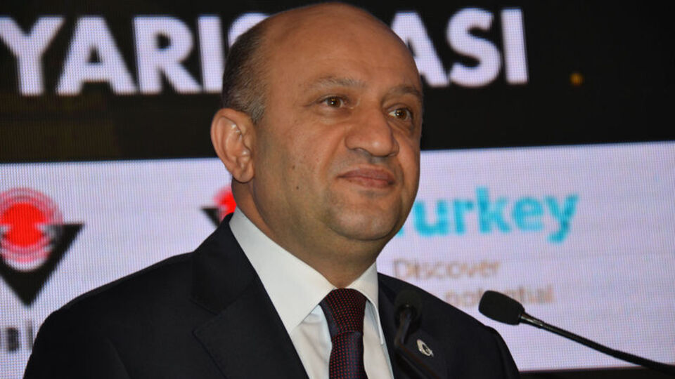 Bakan Işık, Habertürk TV'de yerli otomobili tanıttı