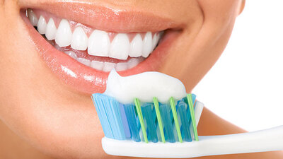 Kürdan kullanmak bakın dişlerinize neler yapıyor...