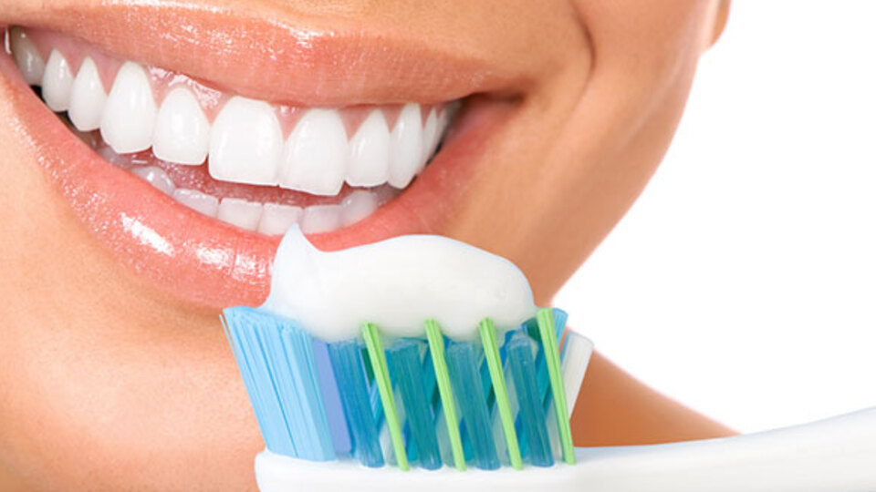 Kürdan kullanmak bakın dişlerinize neler yapıyor...