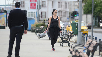 Zehra şüpheli çantayı umursamadı