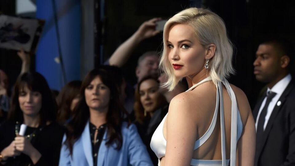 Vajinasına yumruk attı!