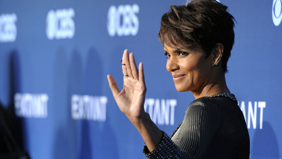 Türk yönetmen yeni filmi için Halle Berry İle anlaştı