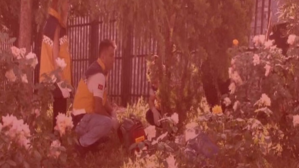 Beyoğlu'nda cami bahçesinde ceset şoku!