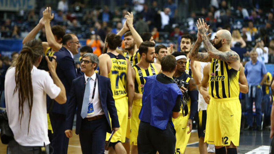 Fenerbahçe tarih yazmak için parkede!