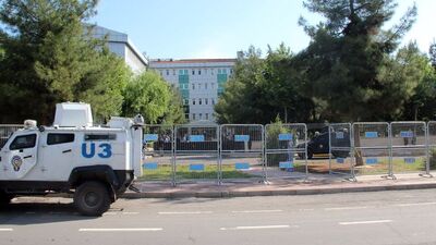 Adliyede şok! Elleri kelepçeli 4'üncü kattan atladı