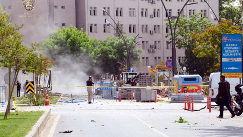 Gaziantep bombacısı kimsesizler mezarlığına defnedildi