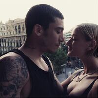 "Zaman ki sana hasta olmuş"