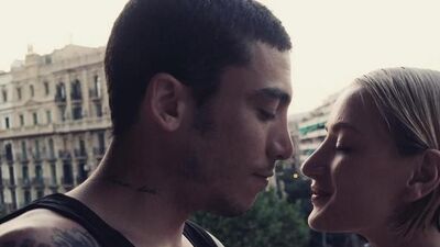 "Zaman ki sana hasta olmuş"