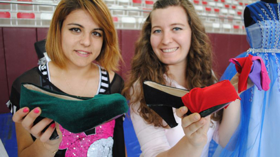 Bu ayakkabılar renk değiştiriyor!