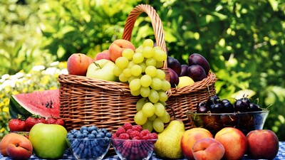 Yaz aylarında su oranı yüksek meyvelere dikkat!