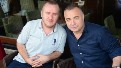 Oktay Kaynarca, ayağını ezdiği muhabirle barıştı