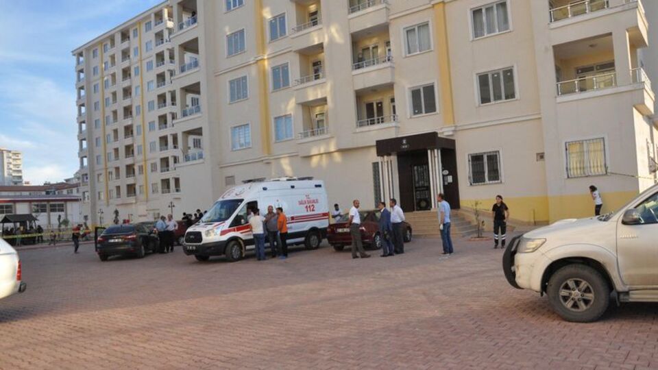 Anne ve 13 yaşındaki oğluna feci infaz!