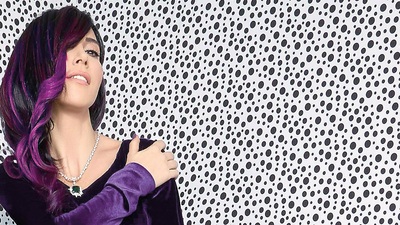 Kırmızı out mor in!