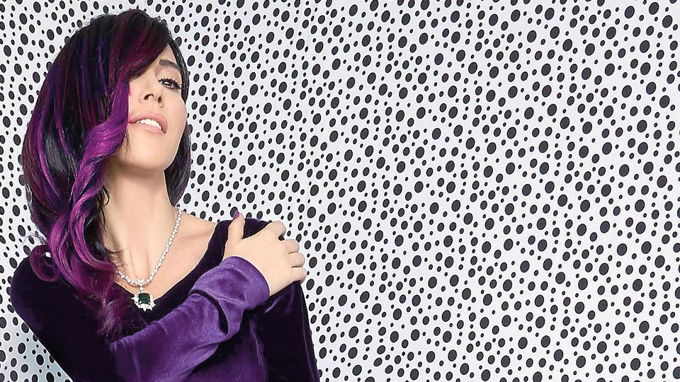 Kırmızı out mor in!